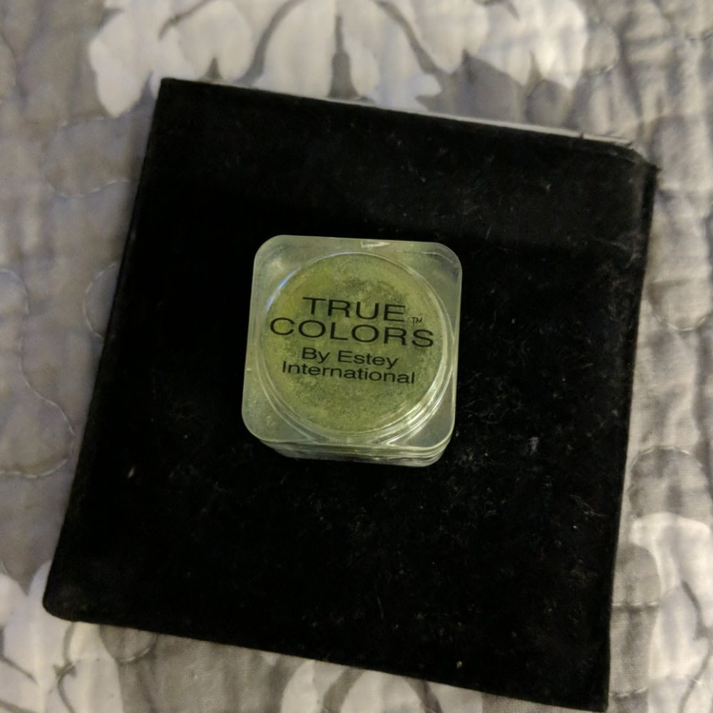 True colors green eye shadow